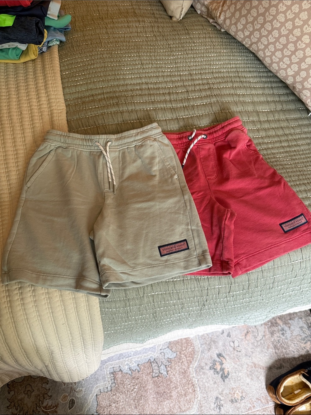 Vineyard Vines Drawstring Shorts in light Grey and Salmon Red